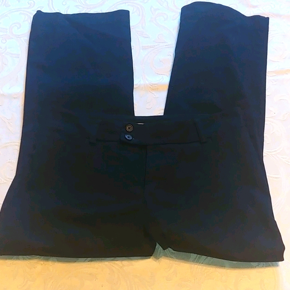 Lee Casual Pant Just Below the Waist